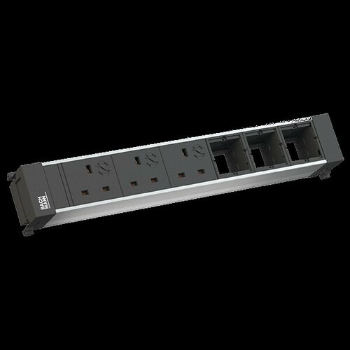 Bachmann Einbausteckdose 3xUK 90° 3,15A 916.086