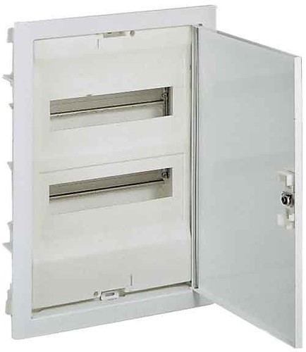 Legrand (BT) UP-Verteiler m.Tür Legrand 001431
