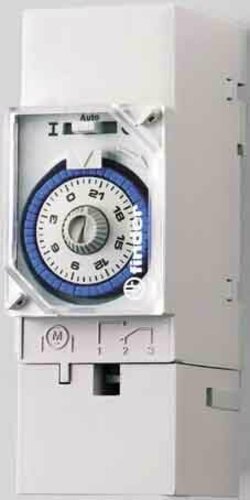 Finder Zeituhr Motorant.Tag-Prog. Gangres.70h,1W230VAC 12.01.8.230.0000