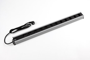 Bachmann Handwerkerleiste 12fach ohne Schalter,2m Zul 300.002
