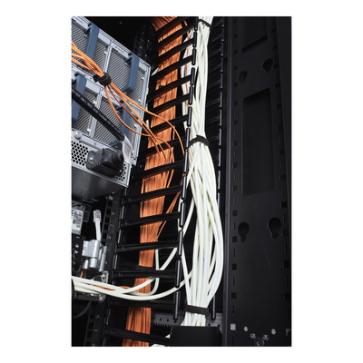 APC Kabelmanager 750 mm breit (2 stk) AR7580A