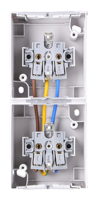 Panasonic Steckdose/Seriensch.-Kombi senkr.FR-AP IP54 gr 90591082-DE