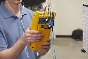 Fluke Networks CertiFiber Pro Quad m.OLTS-Modulen CFP2-100-Q/GLD INT