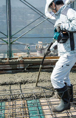 Makita Akku-Betonverdichter VR004GZ